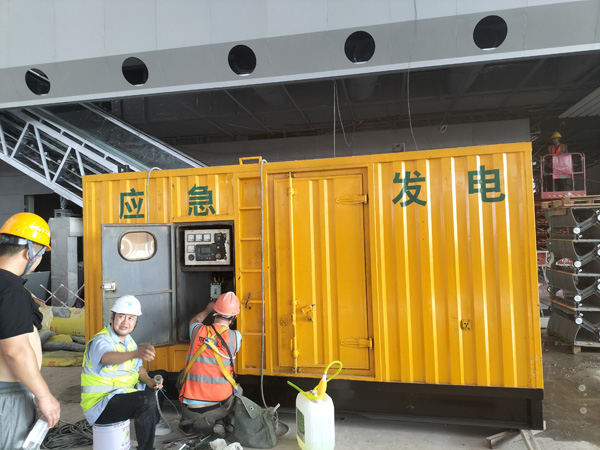 新荣怎样判断空气滤清器是否需要更换？